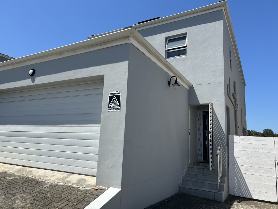 3 Bedroom Property for Sale in Nahoon Valley Park Eastern Cape